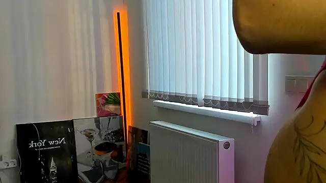 Snapshot of Andrea_tasty chatting on May 17, 3:41 pm Andrea tasty online show from May 17, 3:41 pm