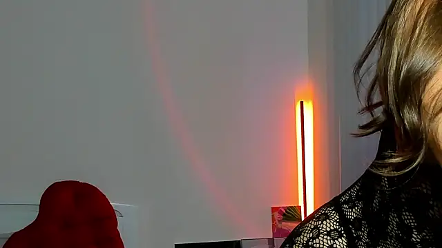 Snapshot of Andrea_tasty chatting on May 23, 4:44 pm Andrea tasty online show from May 23, 4:44 pm