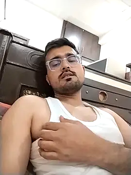 Snapshot of hornypurush chatting on April 19, 2:11 am hornypurush online show from April 19, 2:11 am