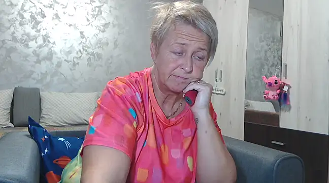 RosesandLillies online show from February 20, 6:02 pm