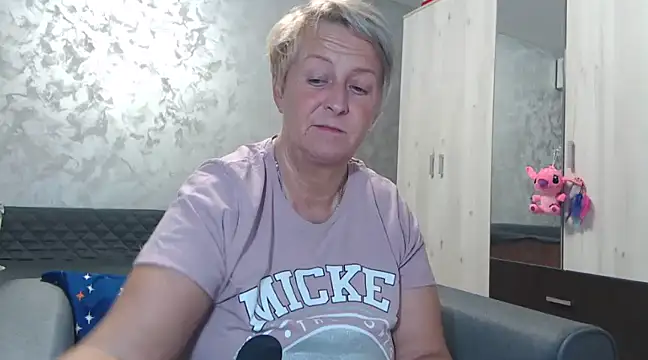 RosesandLillies online show from February 22, 5:46 pm