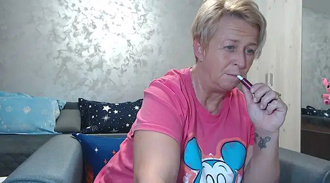 RosesandLillies online show from February 25, 6:09 pm