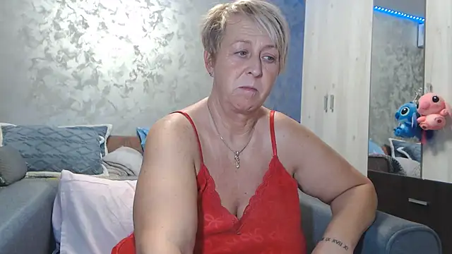 RosesandLillies online show from February 25, 4:49 pm