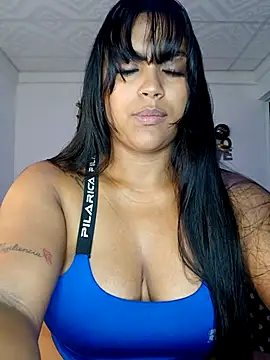 Snapshot of victoria_roussee chatting on November 7, 10:15 am victoria roussee online show from November 7, 10:15 am