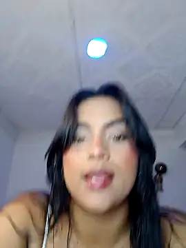 victoria roussee online show from February 26, 7:18 am