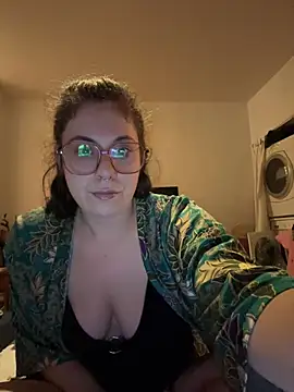 Snapshot of Rosiee69_ chatting on March 17, 10:27 am Rosiee69 online show from March 17, 10:27 am