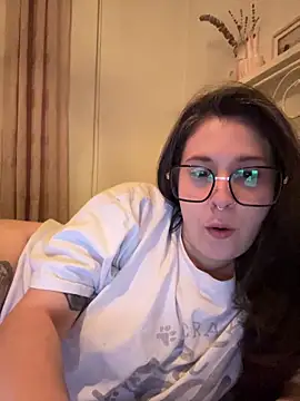 Snapshot of Rosiee69_ chatting on March 22, 1:54 am Rosiee69 online show from March 22, 1:54 am