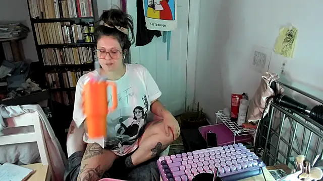 Rosiee69  online show from November 28, 12:35 am