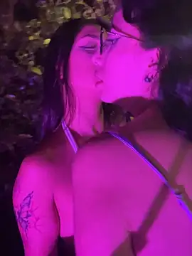 Snapshot of Alice_surprise chatting on February 28, 4:32 am Alice surprise online show from February 28, 4:32 am