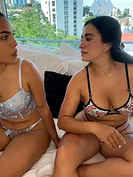 Snapshot of Alice_surprise chatting on October 2, 9:11 pm Alice surprise online show from October 2, 9:11 pm