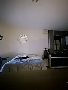 Snapshot of Mrnutella chatting on February 27, 3:47 am Mrnutella online show from February 27, 3:47 am