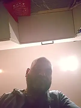 Snapshot of Mrnutella chatting on November 3, 3:08 am Mrnutella online show from November 3, 3:08 am