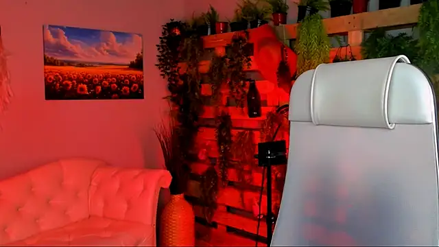 JenniferGraces online show from October 31, 5:03 pm