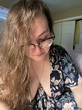 Snapshot of HTXBELLE chatting on March 19, 2:24 pm HTXBELLE online show from March 19, 2:24 pm