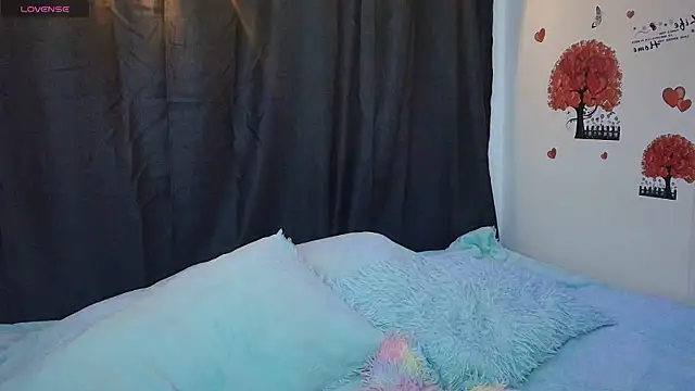 Snapshot of electra_queen1 chatting on February 23, 8:17 am electra queen1 online show from February 23, 8:17 am