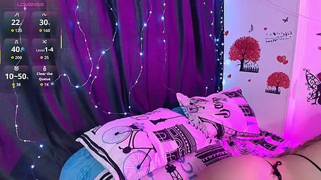 Snapshot of electra_queen1 chatting on September 20, 2:23 am electra queen1 online show from September 20, 2:23 am