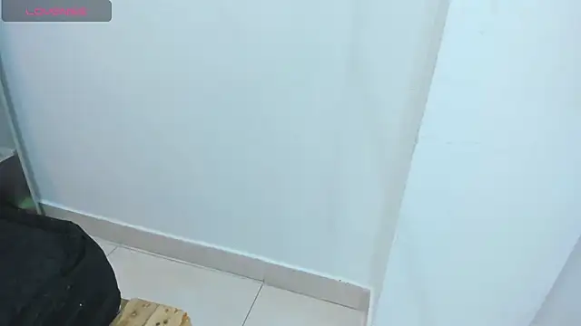 Snapshot of candy_rogeers chatting on March 12, 3:46 am candy rogeers online show from March 12, 3:46 am