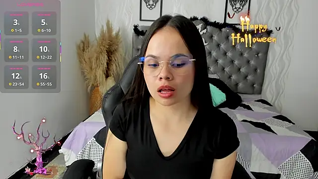 Snapshot of Kath_latorre chatting on October 22, 1:33 pm Kath latorre online show from October 22, 1:33 pm