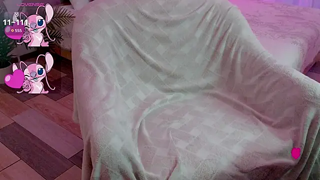 Snapshot of baby_debbie chatting on December 13, 9:53 pm baby debbie online show from December 13, 9:53 pm