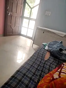 Snapshot of indian_couple4 chatting on November 12, 3:51 am indian couple4 online show from November 12, 3:51 am