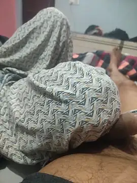 Snapshot of indian_couple4 chatting on December 14, 4:34 pm indian couple4 online show from December 14, 4:34 pm