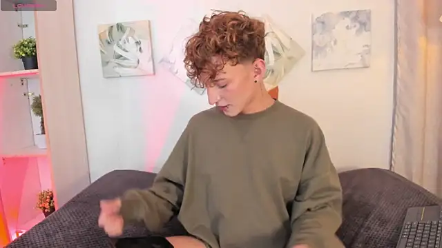 Snapshot of iiangel_ chatting on November 13, 6:45 am iiangel online show from November 13, 6:45 am