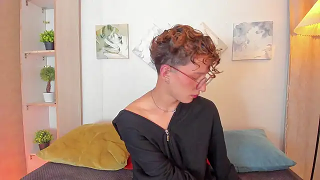 iiangel  online show from December 17, 4:07 am