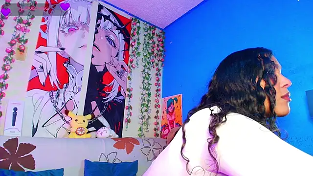Snapshot of Vicky_Miller_05 chatting on June 18, 10:47 pm Vicky Miller 05 online show from June 18, 10:47 pm