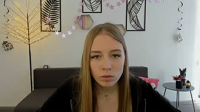 Snapshot of AnnNorriss chatting on February 23, 9:22 am AnnNorriss online show from February 23, 9:22 am