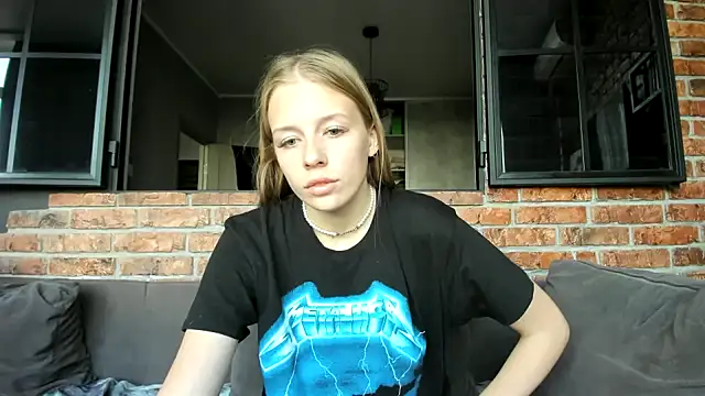 Snapshot of AnnNorriss chatting on September 25, 3:05 pm AnnNorriss online show from September 25, 3:05 pm