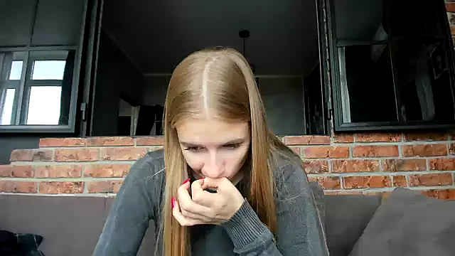 Snapshot of AnnNorriss chatting on October 2, 10:11 am AnnNorriss online show from October 2, 10:11 am