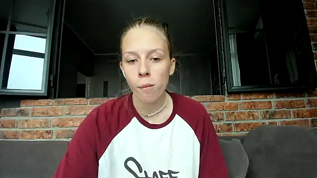Snapshot of AnnNorriss chatting on October 7, 9:39 am AnnNorriss online show from October 7, 9:39 am