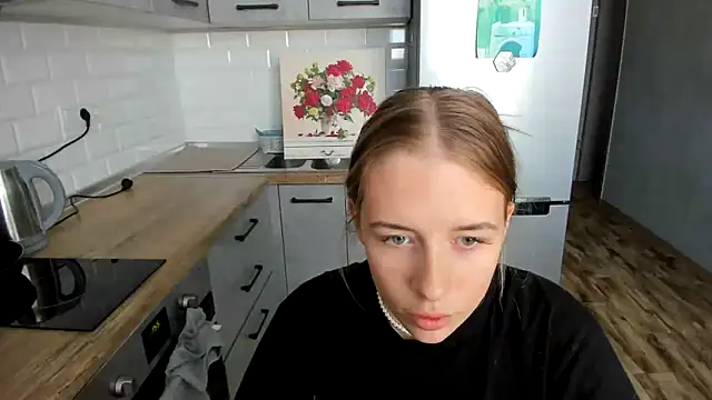Snapshot of AnnNorriss chatting on October 20, 10:38 am AnnNorriss online show from October 20, 10:38 am