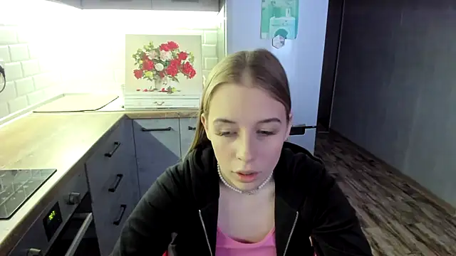 AnnNorriss online show from December 5, 1:20 pm