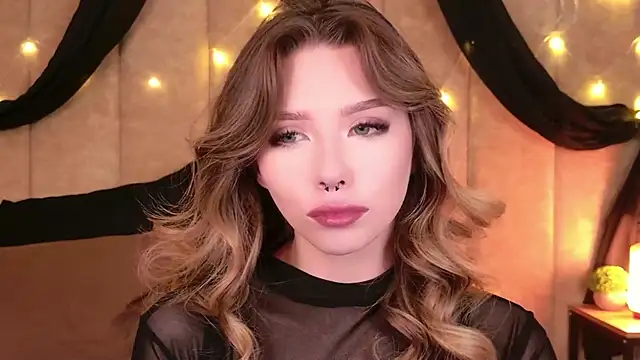 Snapshot of Sierra_Fane chatting on January 12, 10:53 am Sierra Fane online show from January 12, 10:53 am