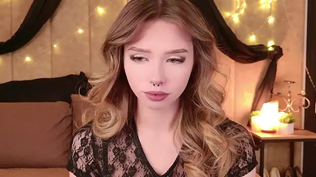 Snapshot of Sierra_Fane chatting on January 19, 10:52 am Sierra Fane online show from January 19, 10:52 am