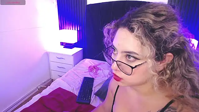 veenus hs online show from March 22, 9:02 am