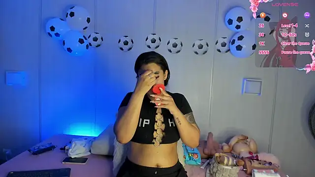 Snapshot of sasha_riverss chatting on July 9, 7:40 pm sasha riverss online show from July 9, 7:40 pm
