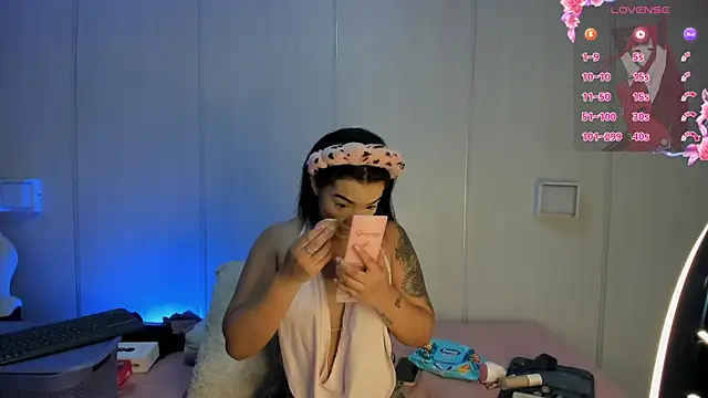 Snapshot of sasha_riverss chatting on July 29, 7:56 pm sasha riverss online show from July 29, 7:56 pm