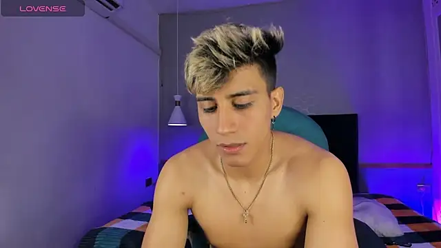 Allex Cano online show from February 22, 11:46 pm