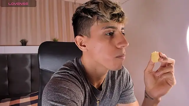 Allex Cano online show from February 23, 4:13 pm