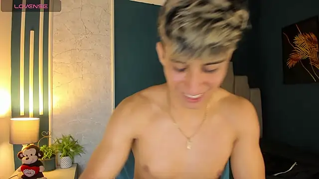 Allex Cano online show from March 8, 6:32 am