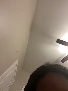 Snapshot of Deshay30 chatting on October 14, 12:00 am Deshay30 online show from October 14, 12:00 am