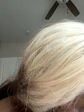 Snapshot of Deshay30 chatting on November 7, 9:37 pm Deshay30 online show from November 7, 9:37 pm