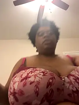 Snapshot of Deshay30 chatting on December 19, 12:17 am Deshay30 online show from December 19, 12:17 am