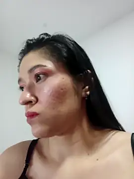 Snapshot of julieth26 chatting on March 10, 8:47 pm julieth26 online show from March 10, 8:47 pm