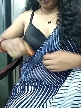 Snapshot of suthas99 chatting on October 22, 5:52 am suthas99 online show from October 22, 5:52 am