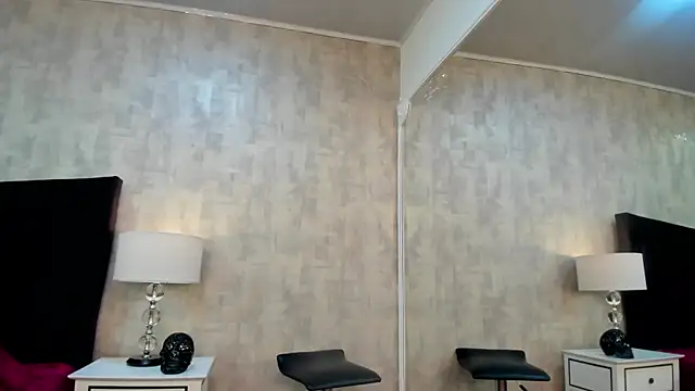 Snapshot of NahomyCarther chatting on December 1, 3:00 am NahomyCarther online show from December 1, 3:00 am