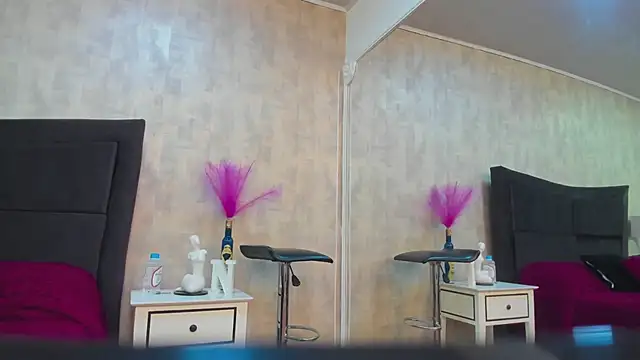 Snapshot of NahomyCarther chatting on May 5, 11:24 pm NahomyCarther online show from May 5, 11:24 pm