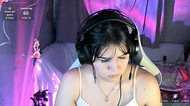 Snapshot of brii69 chatting on October 15, 11:16 pm brii69 online show from October 15, 11:16 pm